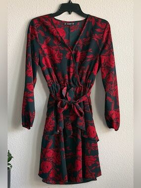 Black Red Floral Long Sleeve Mini Dress Medium